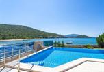 Location vacances Janjina - Beachfront Apartment house Hon with pool-3