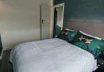 Location vacances  Aéroport international de Birmingham - Parkdale-2 Bedroom House in Sheldon Birmingham-1