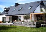 Location vacances La Forêt-Fouesnant - Superbe maison rénovée, 250m de l'océan, 12 pers, terrasse, jardin, proche plage Kerleven et golf - Fr-1-481-164-1
