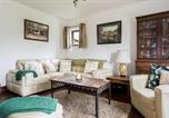 Location vacances Bournemouth - The Willows - Charming Railway Woodland Cottage with Log Burner-4