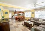 Location vacances  Grand Cayman - Sea Beauty - Charming Cottage with Pool and Private Beach Lot-4