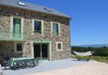 Location vacances Alleuze - Gîte L'oustal Del Pastre-1
