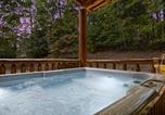 Location vacances Blue Ridge - Luxury Cabin with Hot Tub, Fire Pit and Near the Lake-2