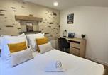 Location vacances Angers - Plein centre 8pers 4ch 2sdb, Terrasse, billard Angers Roe-3