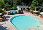 Camping avec WIFI Martiel - Village Vacances Le Hameau Saint Martial-1