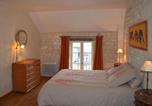 Location vacances Château d'Ussé - Gîte confortable à Huismes, proche de Chinon avec cour fermée - Fr-1-381-370-3