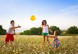 Location vacances Clacton-on-Sea - Lovely Caravan At Valley Farm Holiday Park, Sleeps 8 Ref 46127v-3