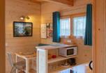 Location vacances  Ain - Les Lodges de la Viarhôna / cabane-spa-4