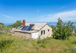 Location vacances Nerežišća - Secluded house with a parking space Supetar, Brac - 17330-1