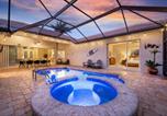 Location vacances  Everglades - Tivoli Paradise Salt Pool & Spa Villa with a Water View! King Beds!-2