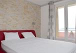 Location vacances Festival Escales Musicales - Grand appartement à Evian avec wifi et parking - Fr-1-498-52-3
