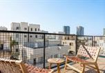 Location vacances Tel Aviv-Jaffa - Perfect Beach Getaway Steps from Carmel Market-2