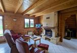 Location vacances Vagney - Chalet chaleureux avec terrasse, proche forêt et sentier, à 15 km des stations de ski de Gérardmer - Fr-1-589-247-4