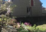 Location vacances Bossée - Évasion champêtre : Gîte enchanteur avec jardin clos, rivière et tout confort près des Châteaux de la Loire. - Fr-1-381-506-4
