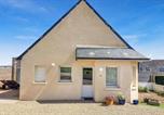 Location vacances Plage de Tréflez - Awesome Home In Brignogan-Plages-1