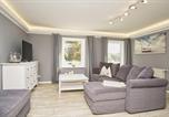 Location vacances Zirkow - Gutshaus Silvitz Ferienwohnung Nr 02 mit Sauna- und Schwimmbadnutzung im Ahoi Erlebnisbad Sellin-4
