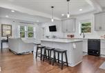 Location vacances Emporia - The Forest Hill Getaway With A Gourmet Kitchen-1