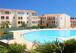 Location vacances Fréjus - Appt à Fréjus avec piscine, proche commerces, 4 pers, 2 pièces - Fr-1-226a-366-1