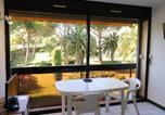 Location vacances  Gard - Studio Cabine 4 pers proche plage avec parking - Fr-1-307-114-1