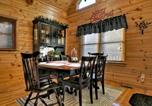 Location vacances Blue Ridge - Moonlight Mountain Cabin - Great views and a hot tub-4