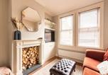 Location vacances Newton St Loe - Welcoming terrace with free street parking - Pass the Keys-3