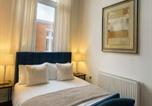 Location vacances Lymm - The Savoy Suite, King Size 2 Bedroom by The Hive Wa1-4