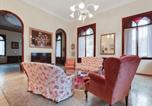 Location vacances Borso del Grappa - Belvilla by Oyo Villa Fiorita Due-3