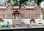 Location vacances Whitchurch - Finest Retreats - Alpine Cottage-2