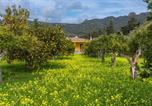 Location vacances  Province d'Oristano - A charming country cottage + bikes and kayaks-1