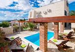 Location vacances Novigrad Općina - Luxury villa with a swimming pool Novigrad - 18339-1