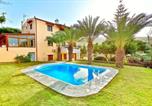Location vacances Αχαρνές - Villa Karteros with private swimming pool-3