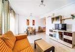 Location vacances Cabanes - Beautiful Apartment In Cabanes-4