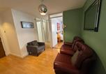 Location vacances Camden Town - Apartment Sleeps 14 with Balcony-3