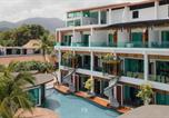 Hôtel Khanom - Hotel Villa Aokhanom Beachfront-2