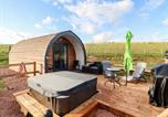 Location vacances Upper Sapey - Gander Pod at Salford Court Farm Fishing Cabins-1
