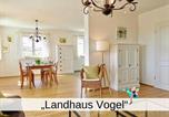 Location vacances Nonnenhorn - Landhaus Vogel - helle und lichtdurchflutete Maisonette-Ferienwohnung-1