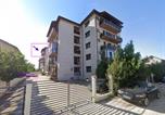 Location vacances Pantelimon - Duplex 2 Bedrooms Near Fundeni Hospital & Dragonul Roșu, Parking-1