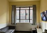 Location vacances Soccer city - Maboneng Yellow 3 apartment-1