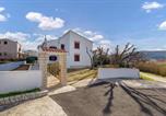 Location vacances Pag - Lovely Apartment In Pag With Wifi-1