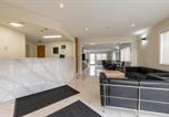 Hôtel Golden - Super 8 by Wyndham Golden-2