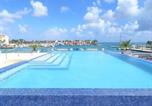 Location vacances Oranjestad - Stylish luxury condo, central location, ocean view, pool, gym-1