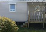 Location vacances Plonéour-Lanvern - Mobile-home avec terrasse à Tréguennec, parfait pour 4 personnes - Api-1-52-928-2