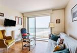 Location vacances  Pyrénées-Atlantiques - Appartement au cœur de Biarritz avec balcon vue mer - Fr-1-3-499-4
