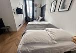 Location vacances Nice - Central Nice Studio Bright Modern & Walkable-4