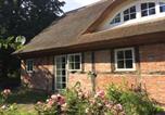 Location vacances Samtens - F-1081 Ferienwohnung Pfarrhof in Garz-1