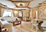 Location vacances  Province de Belluno - Brand new beautiful 3 bedroom few steps from centre-2