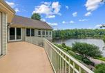Location vacances Emporia - Hidden Waterfront Luxury Oasis with 9-Acre Pond home-2
