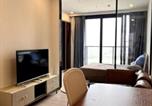 Location vacances Khlong Tan Nuea - 40th Fl Skyview with Standing Desk Pool and Gym-2