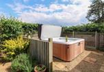 Location vacances Swafield - Spinney's Den-2