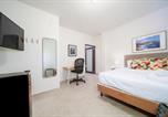 Hôtel Porto Rico - Accessible Suite, Roll In Shower, Modern Design and Prime San Juan Location-2